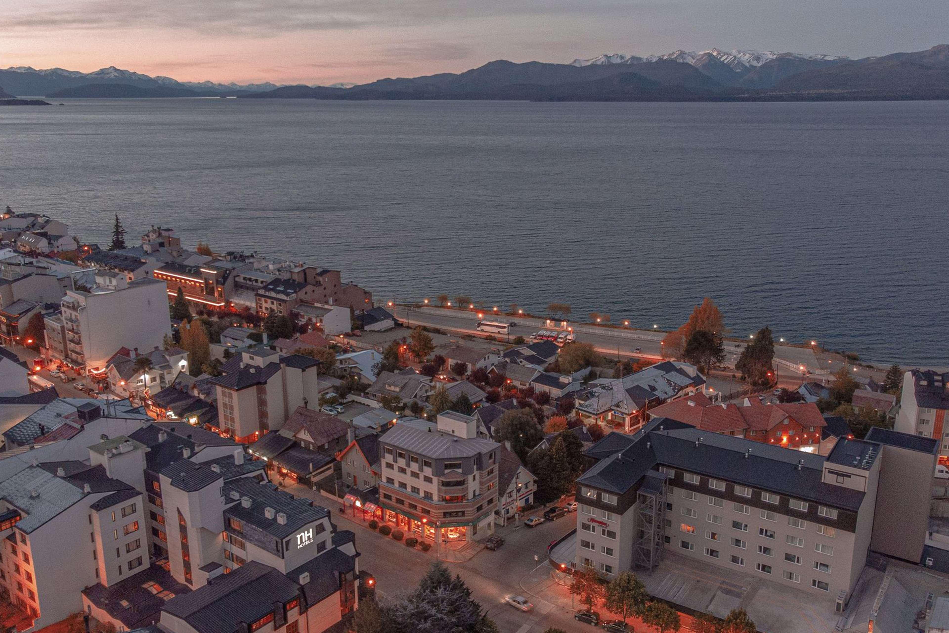 Hotel Hampton By Hilton Bariloche Esterno foto