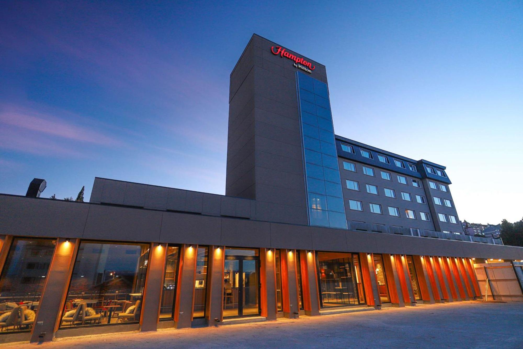 Hotel Hampton By Hilton Bariloche Esterno foto